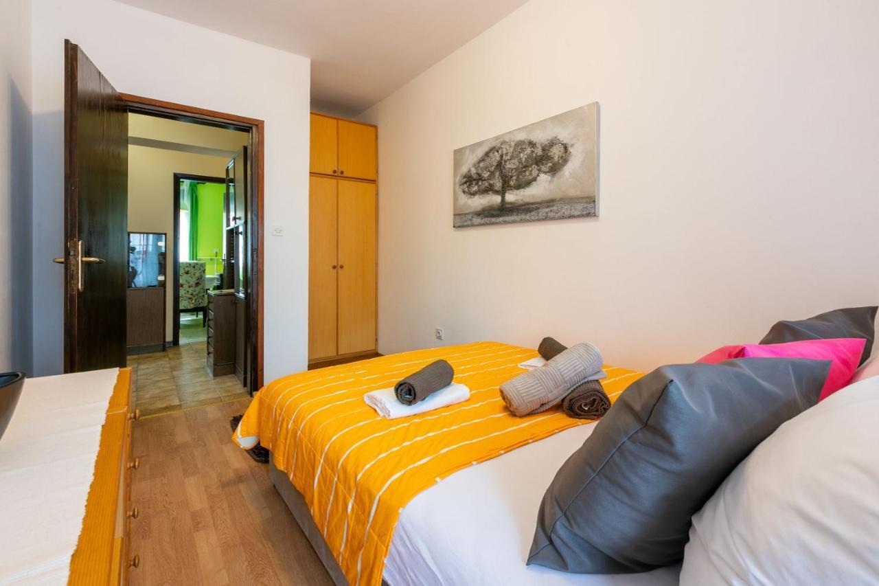 Apartments Zec Selce Esterno foto